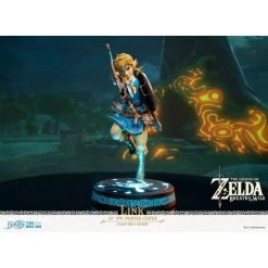 GOOD SMILE COMPANY The Legend Of Zelda: Breath Of The Wild - Link 10 Inch Collector With Led Stand [First 4 Figure]